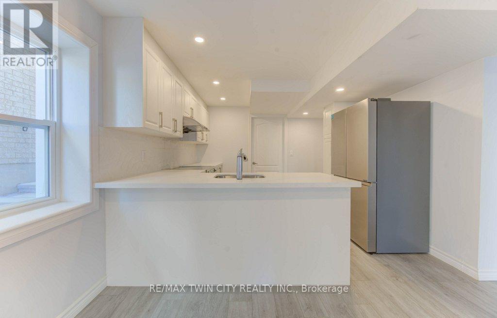 361 Beechdrops Drive, Waterloo, Ontario  N2V 0E8 - Photo 31 - X12498480