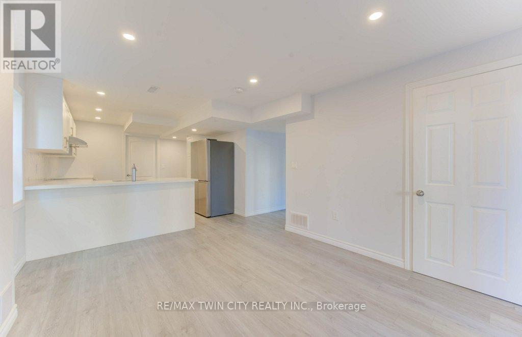 361 Beechdrops Drive, Waterloo, Ontario  N2V 0E8 - Photo 36 - X12498480