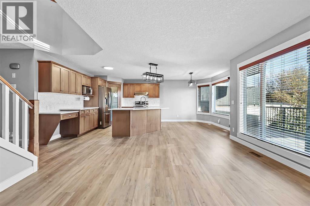 276 Oakmere Close, Chestermere, Alberta  T1X 1L2 - Photo 8 - A2266971