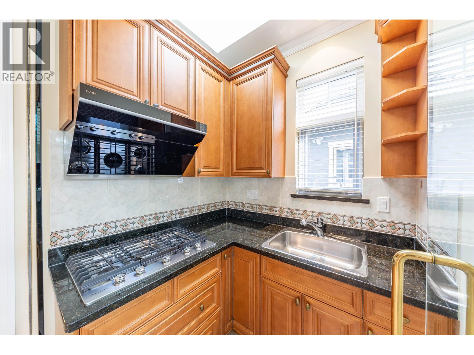 2328 W 22nd Avenue, Vancouver, British Columbia  V6L 1L9 - Photo 9 - R3062548