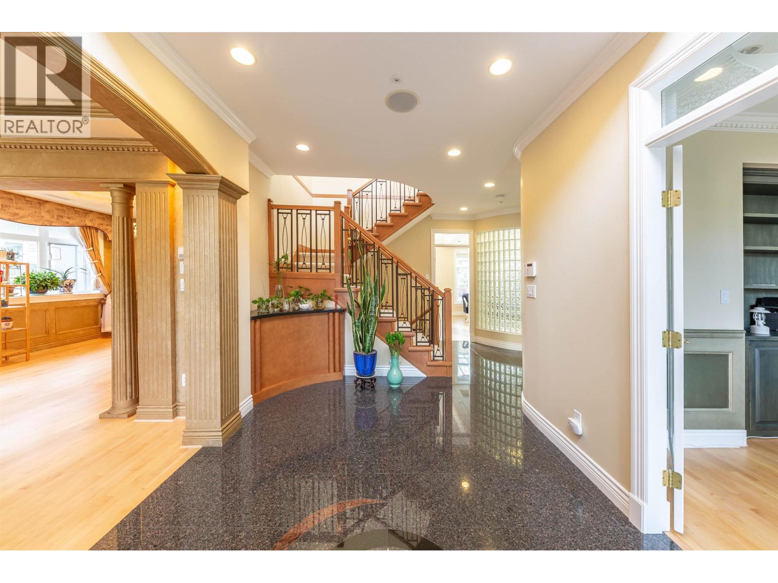 2328 W 22nd Avenue, Vancouver, British Columbia  V6L 1L9 - Photo 2 - R3062548