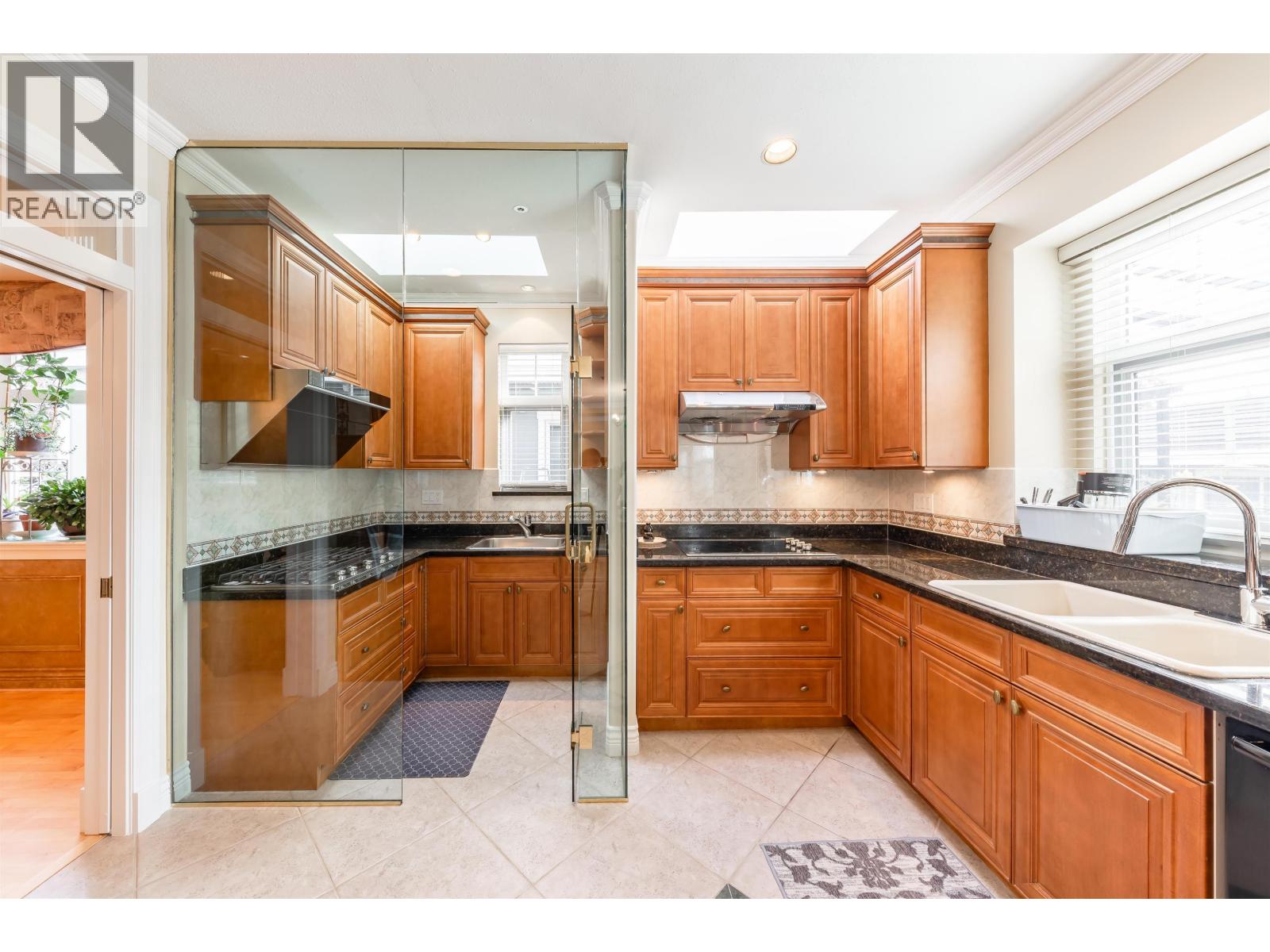 2328 W 22nd Avenue, Vancouver, British Columbia  V6L 1L9 - Photo 8 - R3062548