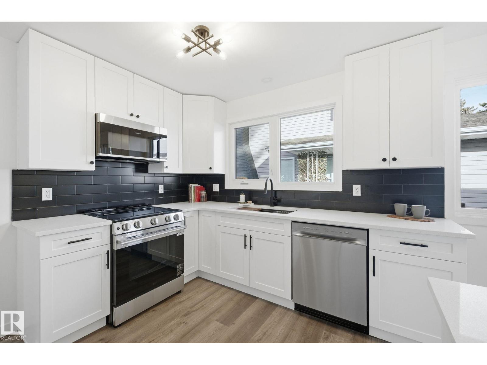 2722 104a St Nw, Edmonton, Alberta  T6J 4C3 - Photo 11 - E4464343