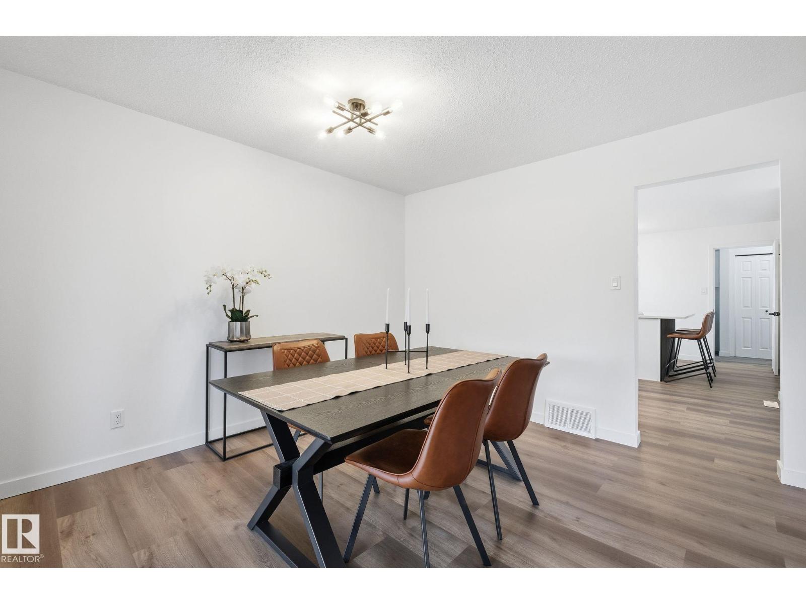 2722 104a St Nw, Edmonton, Alberta  T6J 4C3 - Photo 9 - E4464343