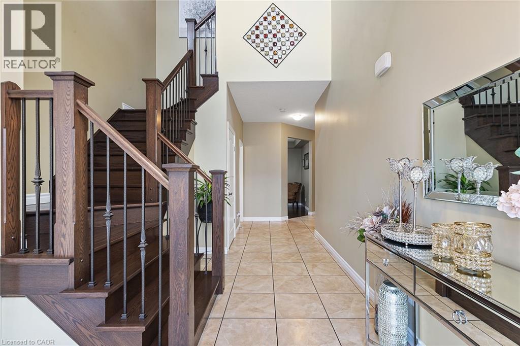 113 Couling Crescent Unit# Upper, Guelph, Ontario  N1H 6J1 - Photo 3 - 40782173