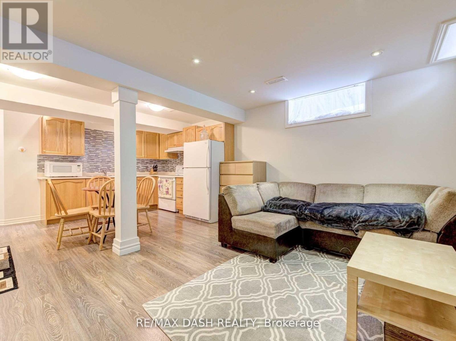 LOWER - 14 NESS ROAD, Brampton, Ontario