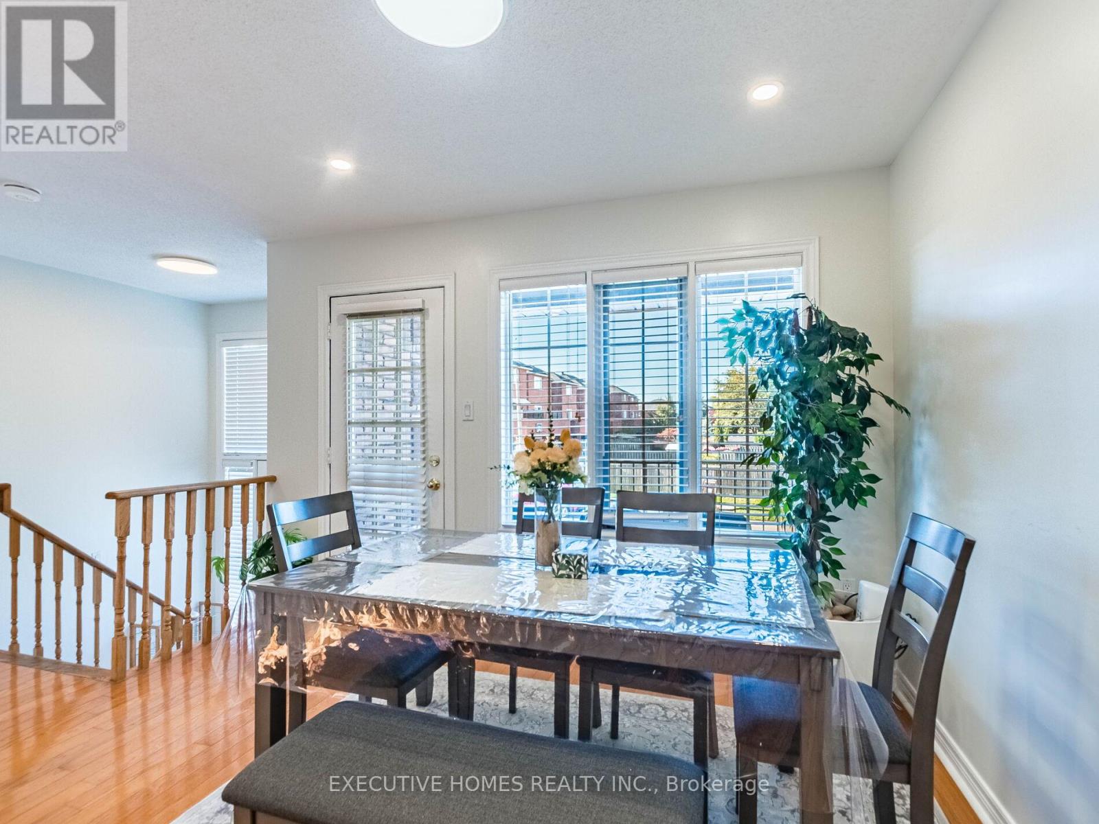 5321 Red Brush Drive, Mississauga, Ontario  L4Z 3Z5 - Photo 10 - W12482888