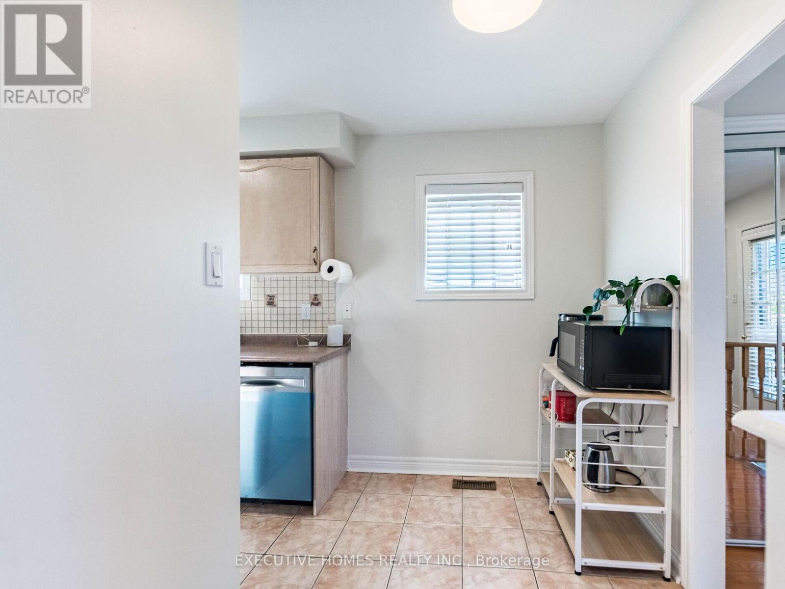 5321 Red Brush Drive, Mississauga, Ontario  L4Z 3Z5 - Photo 14 - W12482888