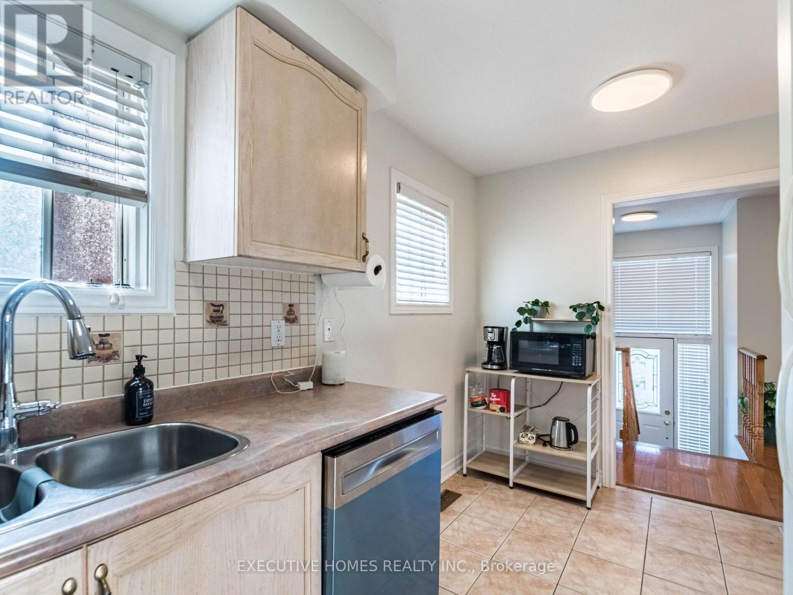 5321 Red Brush Drive, Mississauga, Ontario  L4Z 3Z5 - Photo 16 - W12482888