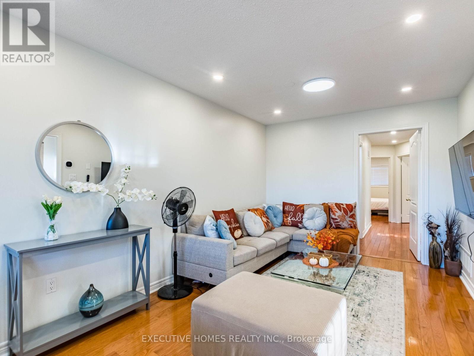 5321 Red Brush Drive, Mississauga, Ontario  L4Z 3Z5 - Photo 7 - W12482888