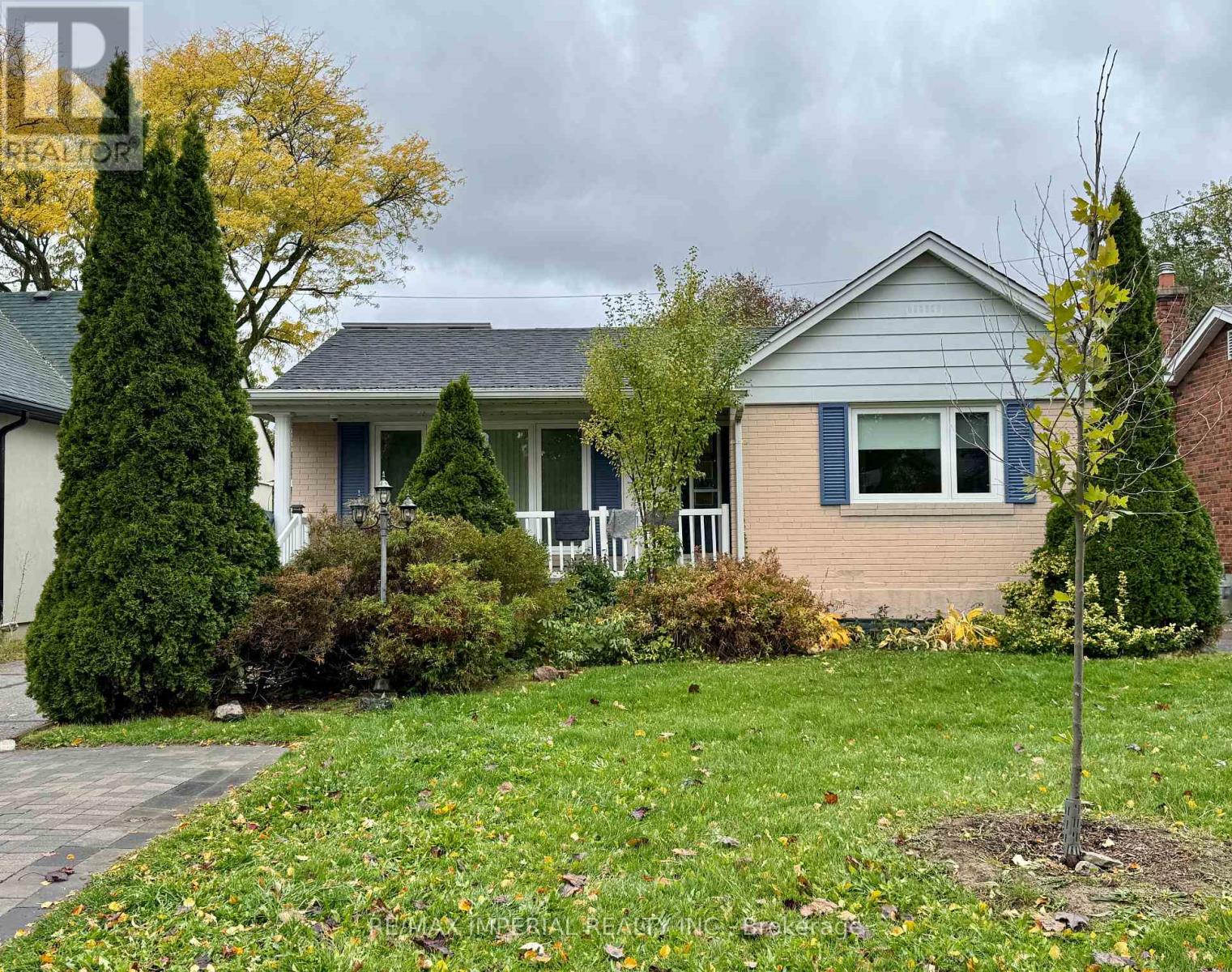 MAIN - 30 IVORDALE CRESCENT, Toronto, Ontario