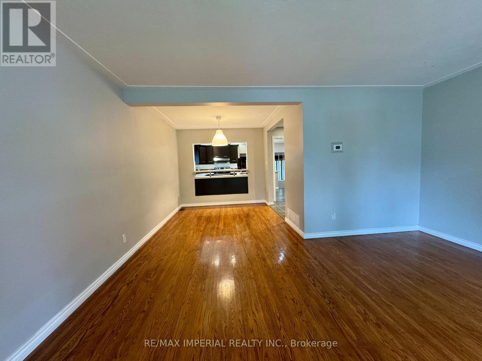 Main - 30 Ivordale Crescent, Toronto, Ontario  M1R 2W6 - Photo 4 - E12494556