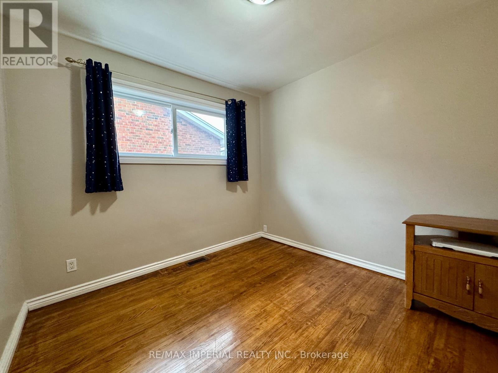 Main - 30 Ivordale Crescent, Toronto, Ontario  M1R 2W6 - Photo 14 - E12494556