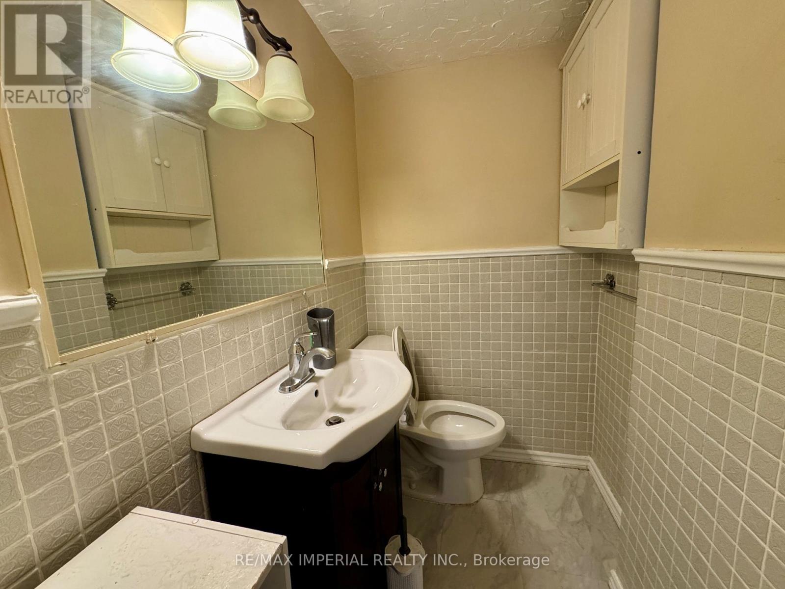 Main - 30 Ivordale Crescent, Toronto, Ontario  M1R 2W6 - Photo 18 - E12494556