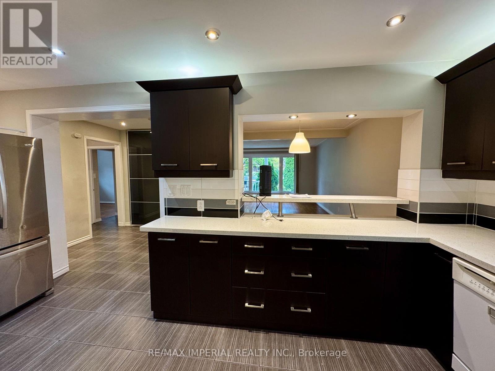 Main - 30 Ivordale Crescent, Toronto, Ontario  M1R 2W6 - Photo 8 - E12494556