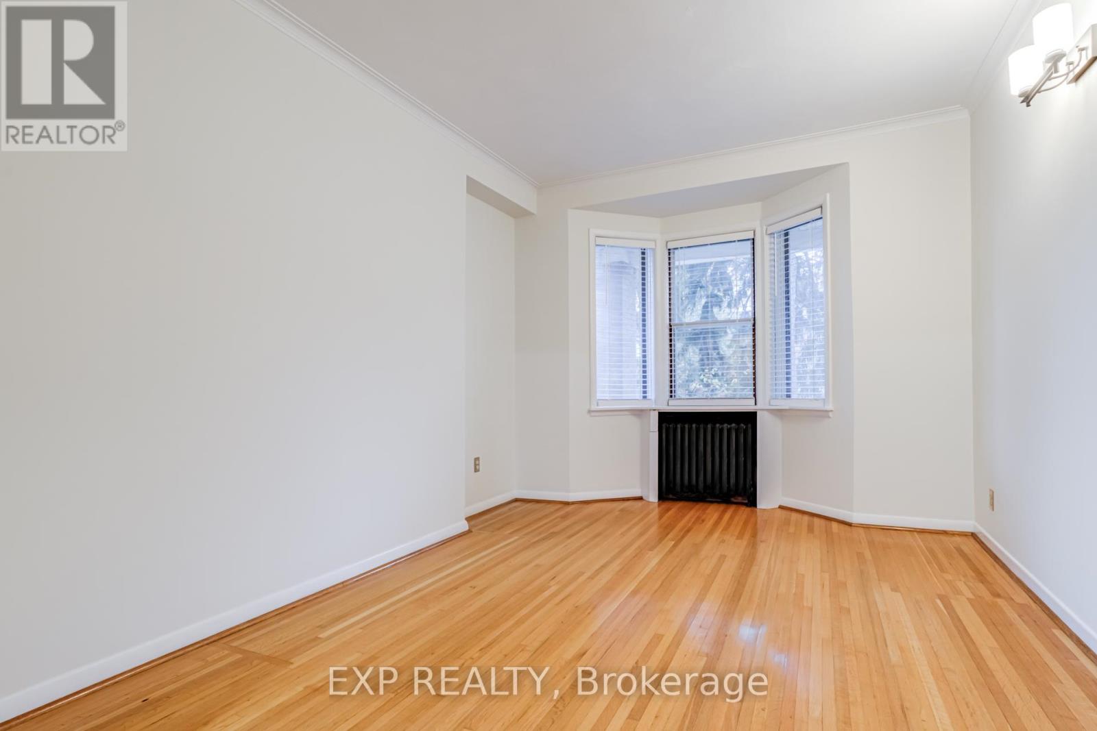 Main - 271 Lauder Avenue, Toronto, Ontario  M6E 3H5 - Photo 11 - C12498502