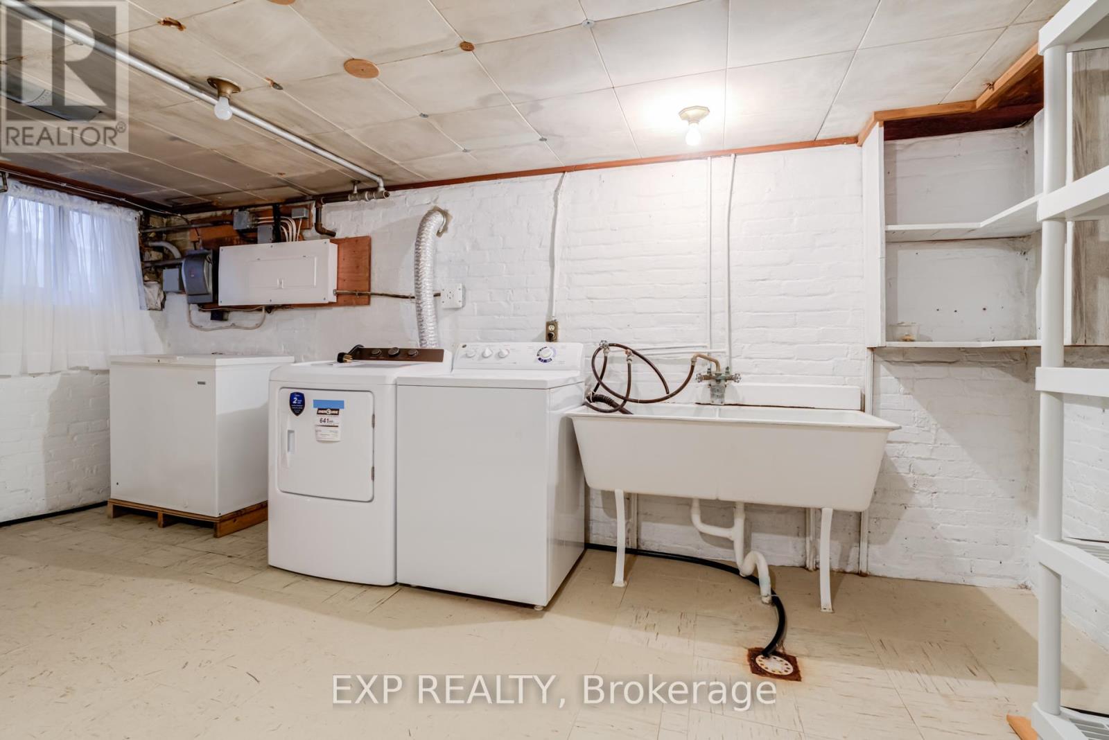 Main - 271 Lauder Avenue, Toronto, Ontario  M6E 3H5 - Photo 14 - C12498502