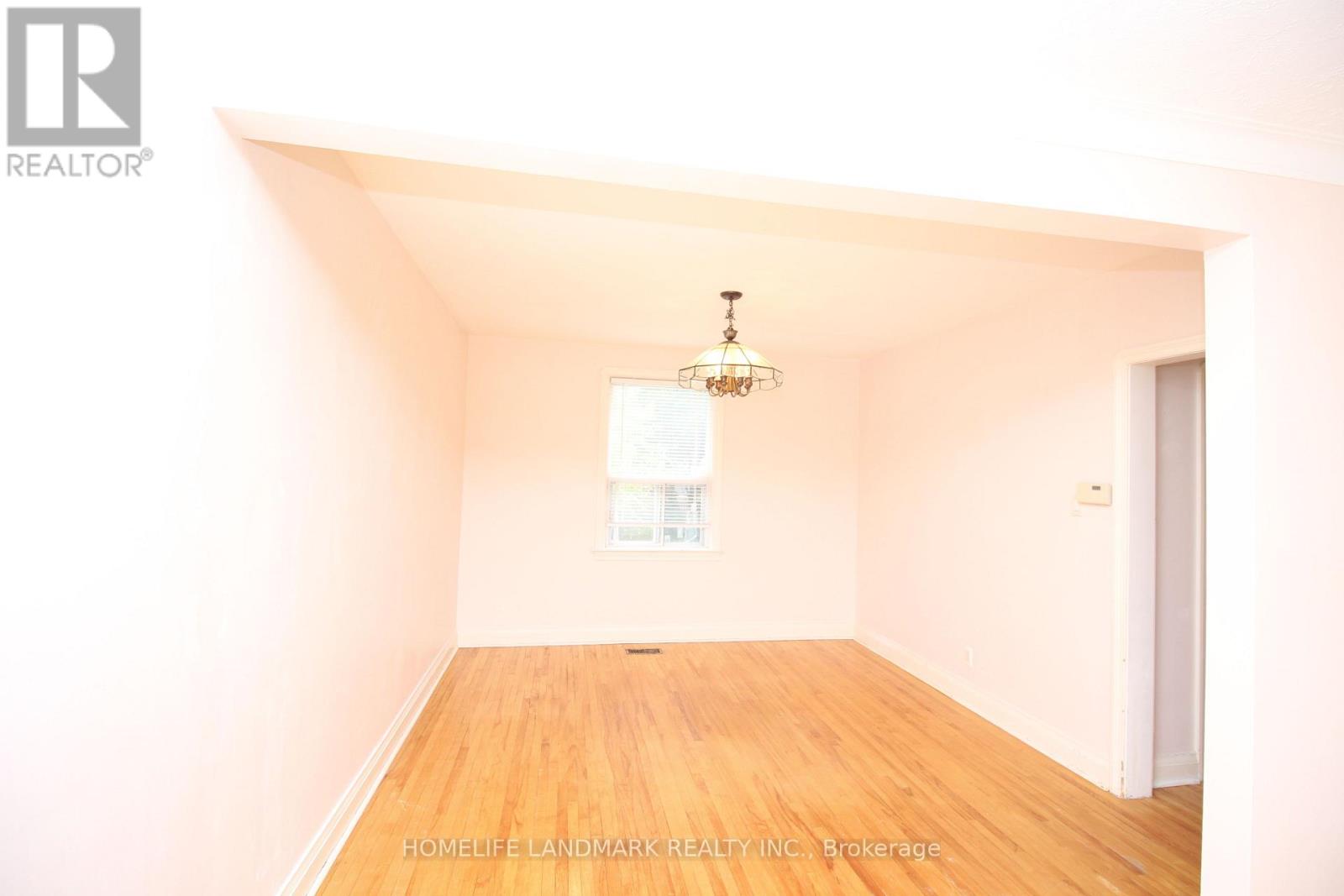 15 Craigmore Crescent, Toronto, Ontario  M2N 2Y2 - Photo 4 - C12498528