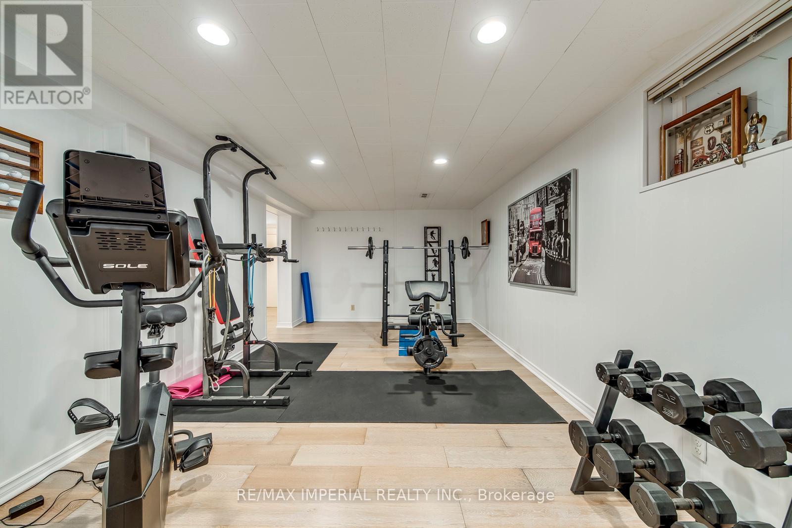 8 Medalist Road, Toronto (St. Andrew-Windfields), Ontario  M2P 1Y3 - Photo 42 - C12498530