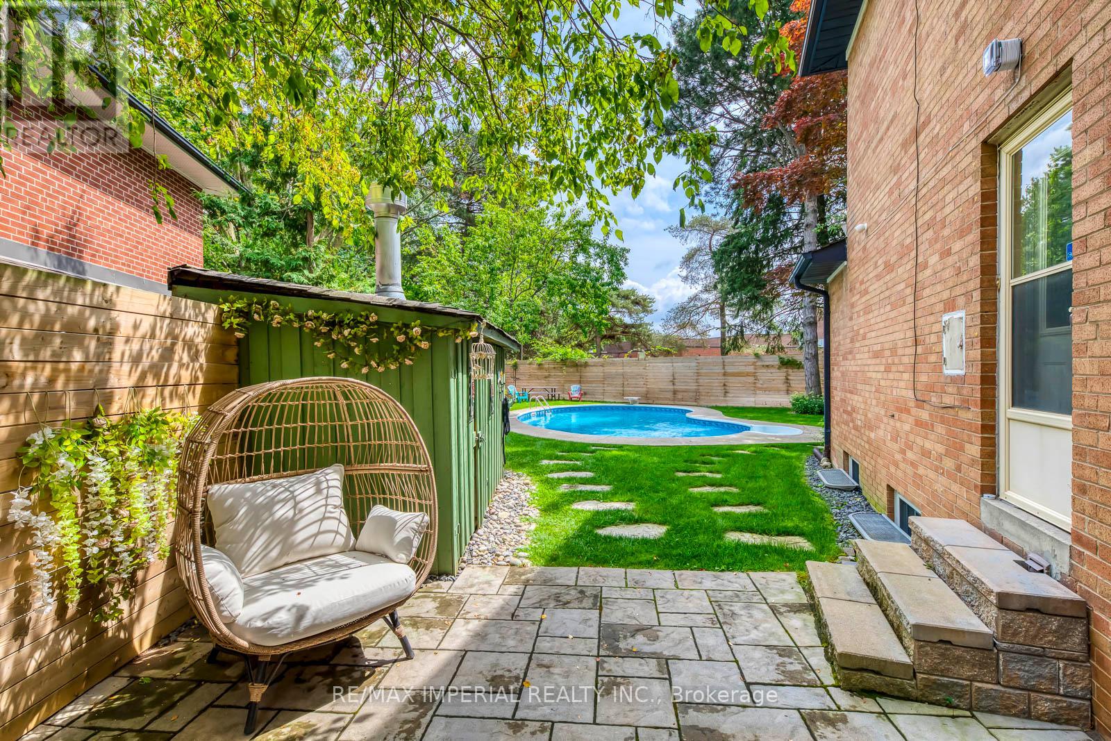 8 Medalist Road, Toronto (St. Andrew-Windfields), Ontario  M2P 1Y3 - Photo 45 - C12498530