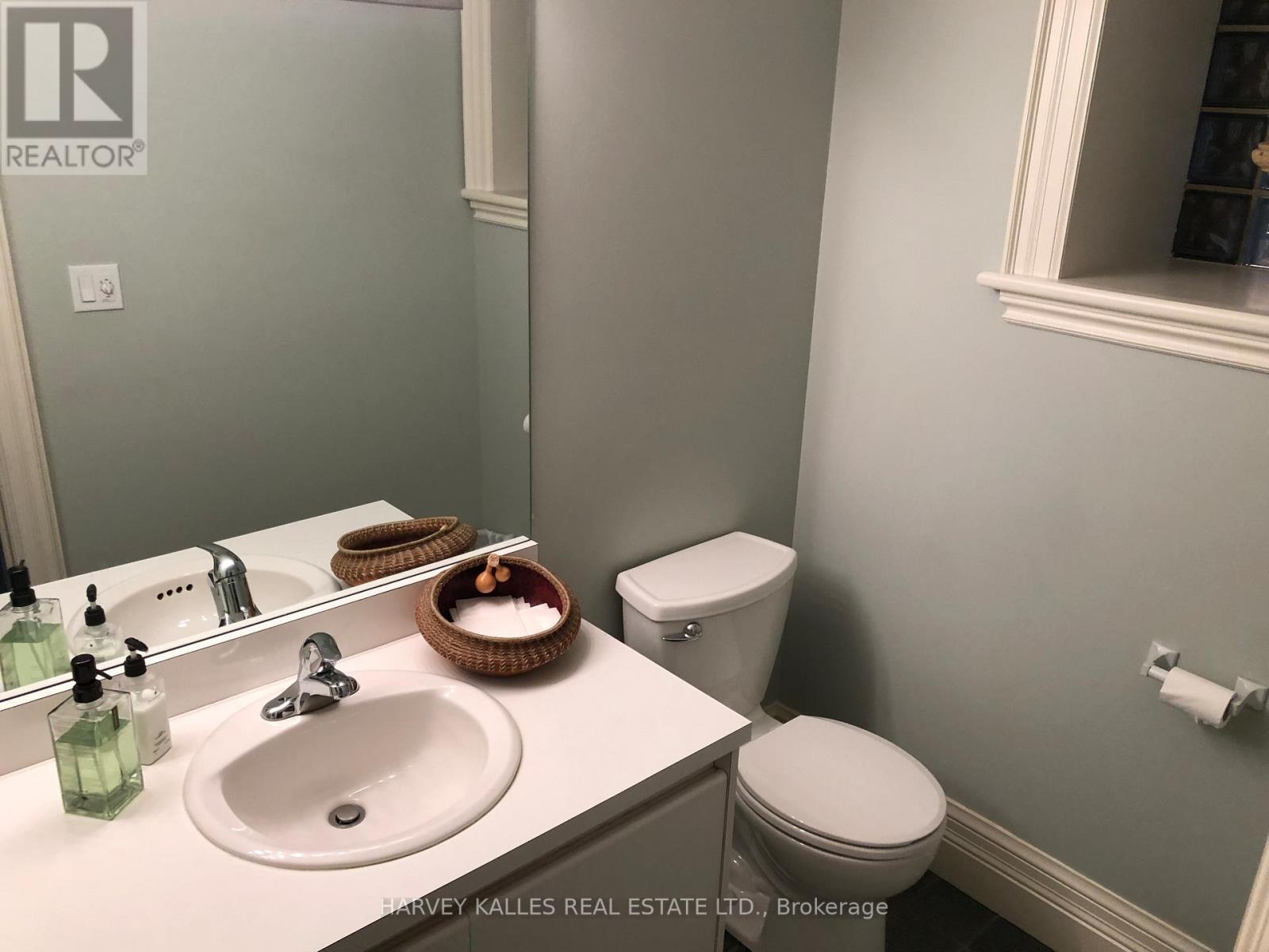 211 Carlton Street, Toronto, Ontario  M5A 2K9 - Photo 11 - C12498536