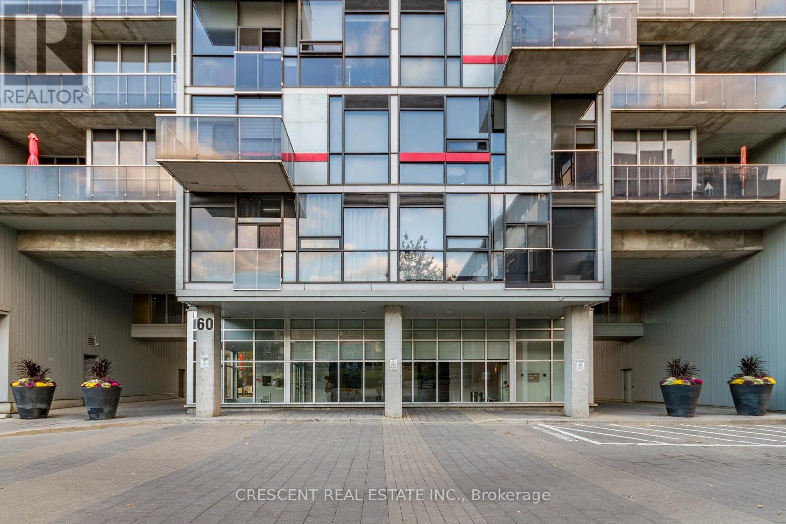 811 - 60 Bathurst Street, Toronto, Ontario  M5V 2P4 - Photo 3 - C12498556