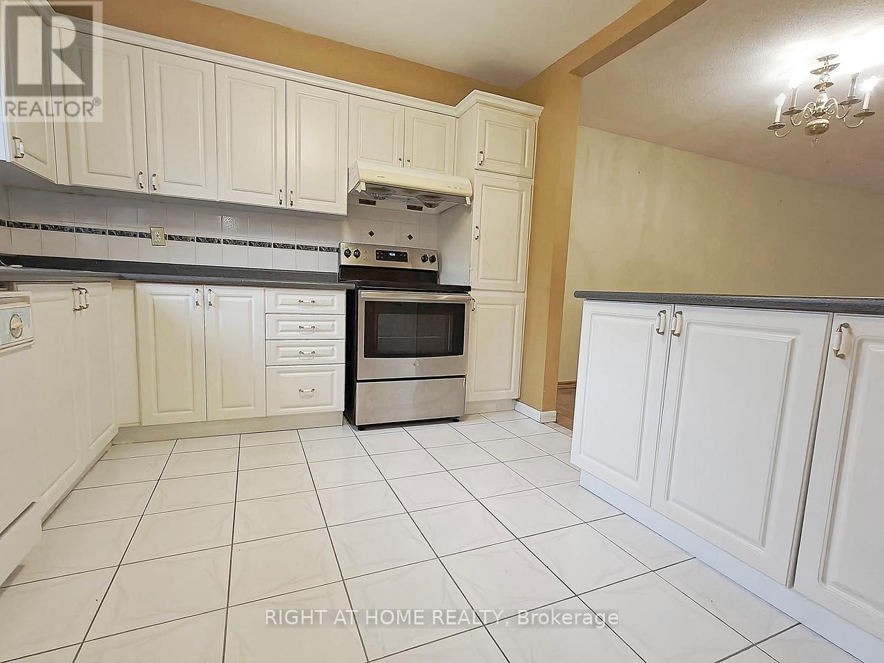 61 - 15 Brimwood Boulevard, Toronto, Ontario  M1V 1E1 - Photo 6 - E12498518