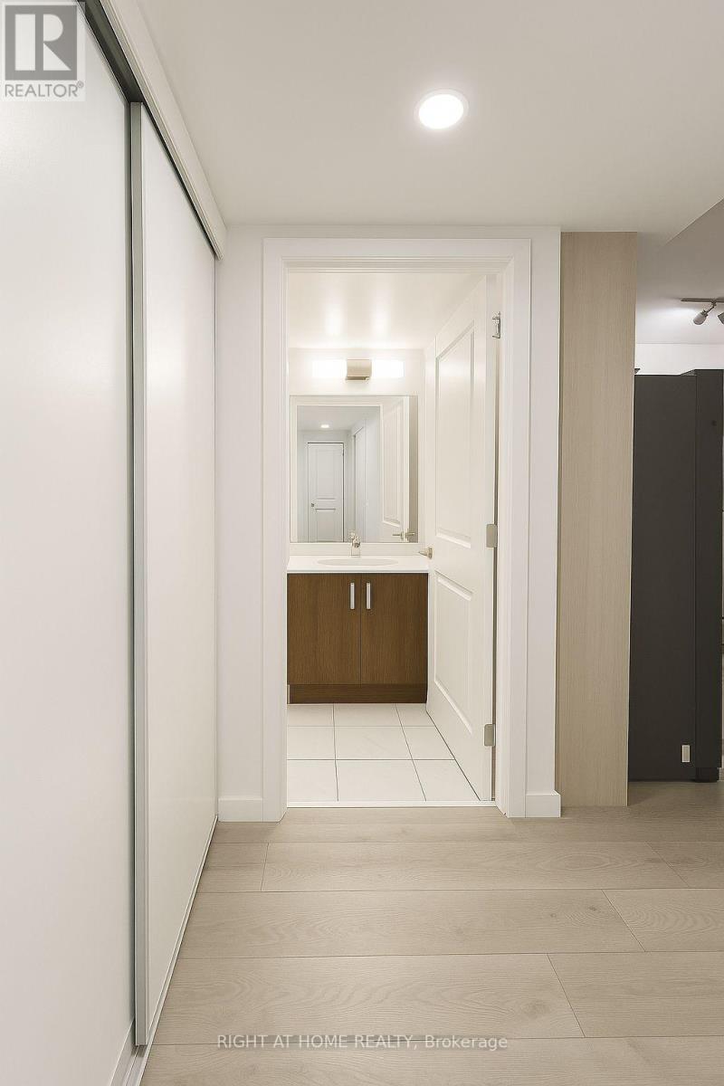 810 - 1455 Celebration Drive, Pickering, Ontario  L1W 1C3 - Photo 4 - E12498540