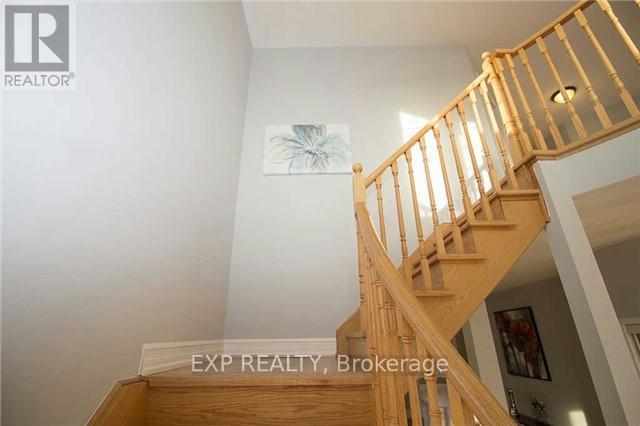 3 Trish Drive, Richmond Hill, Ontario  L4E 5C5 - Photo 10 - N12498508