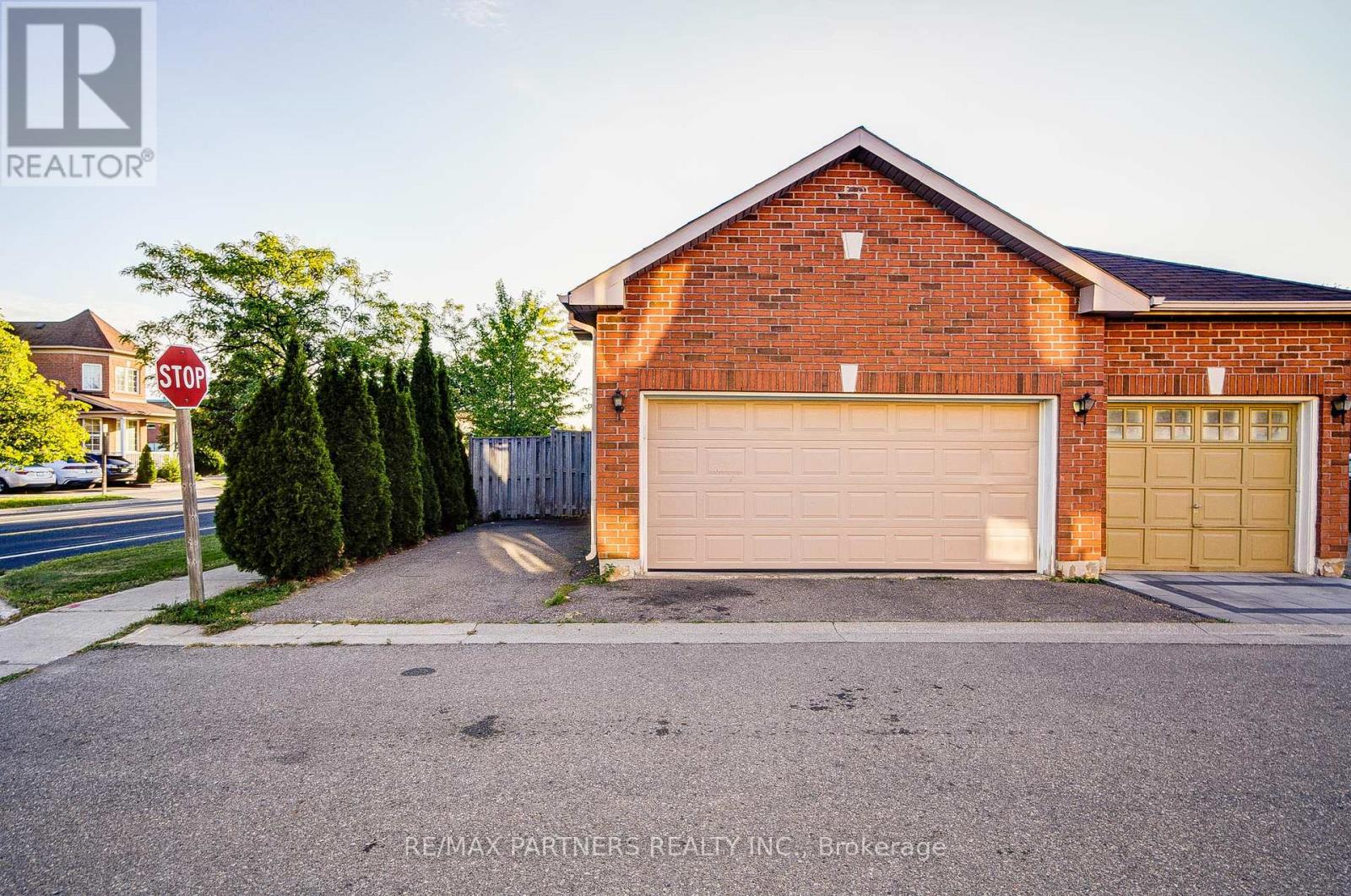 496 The Bridle Walk, Markham (Berczy), Ontario  L6C 2Y3 - Photo 33 - N12498510