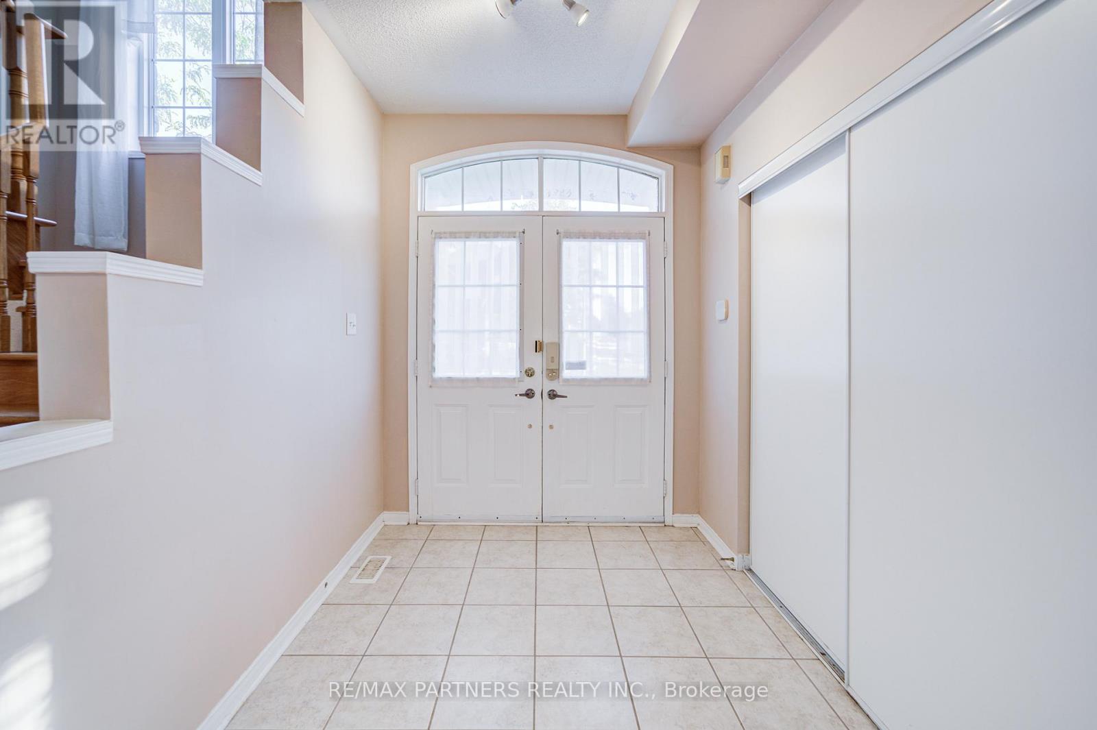 496 The Bridle Walk, Markham (Berczy), Ontario  L6C 2Y3 - Photo 9 - N12498510