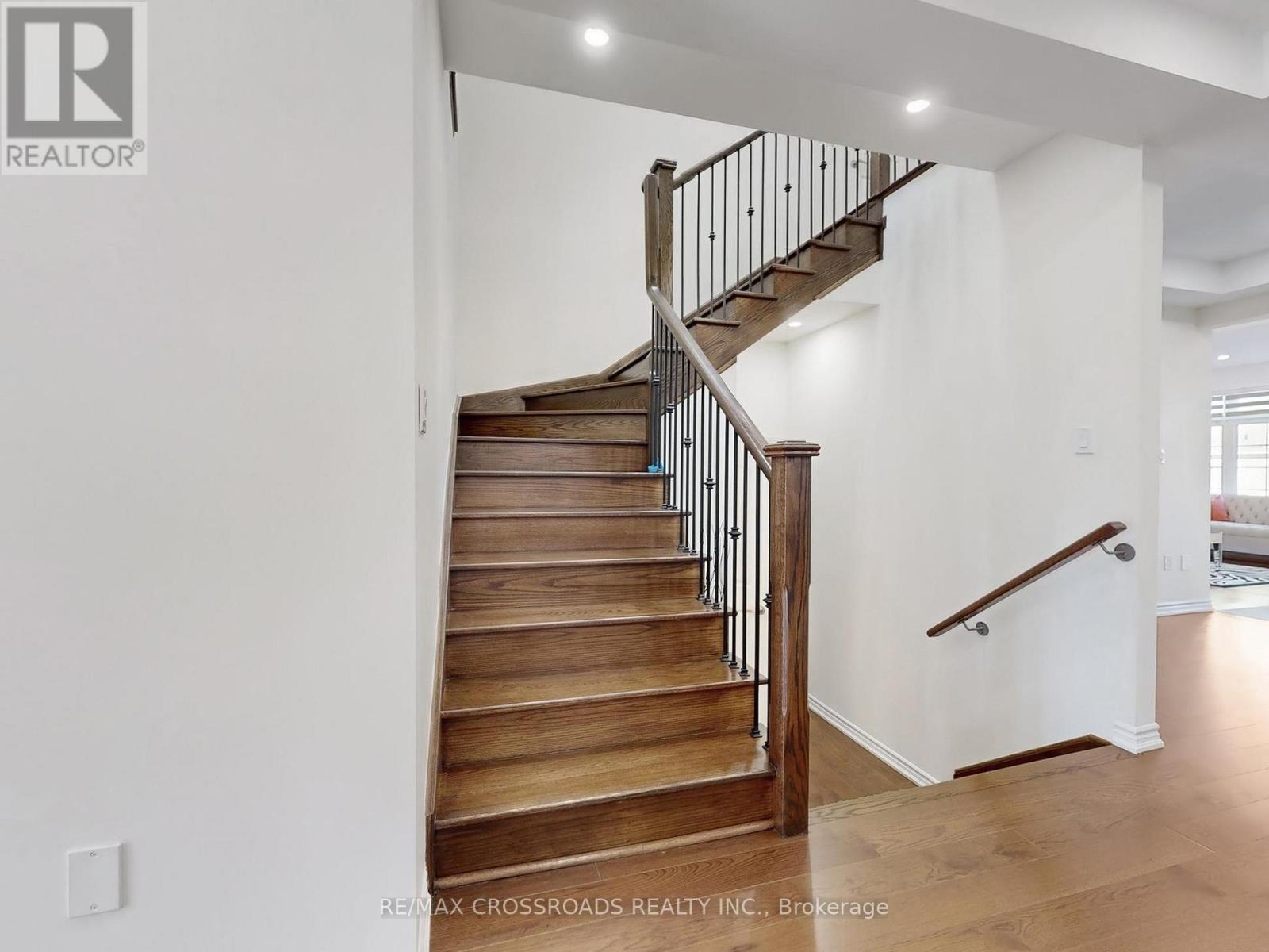 62 Kentledge Avenue, East Gwillimbury (Holland Landing), Ontario  L9N 0V9 - Photo 20 - N12498512