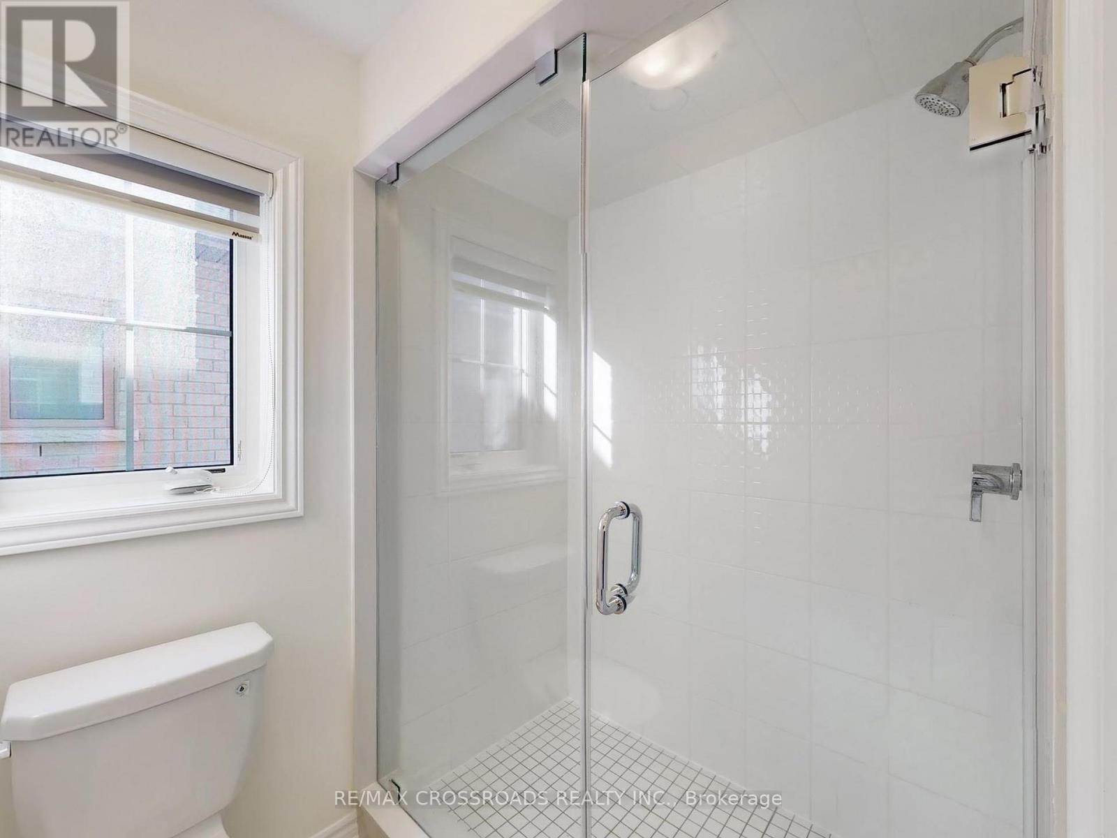 62 Kentledge Avenue, East Gwillimbury (Holland Landing), Ontario  L9N 0V9 - Photo 34 - N12498512