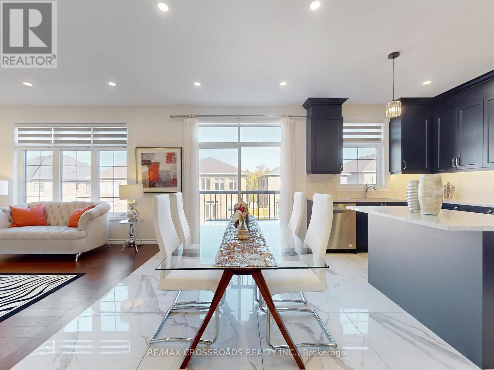 62 Kentledge Avenue, East Gwillimbury (Holland Landing), Ontario  L9N 0V9 - Photo 7 - N12498512