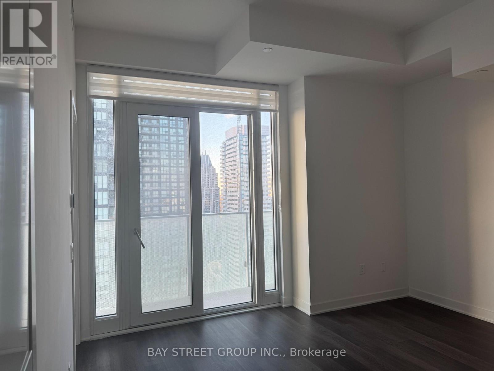 3010 - 3900 Confederation Parkway, Mississauga, Ontario  L5B 0M3 - Photo 6 - W12498504