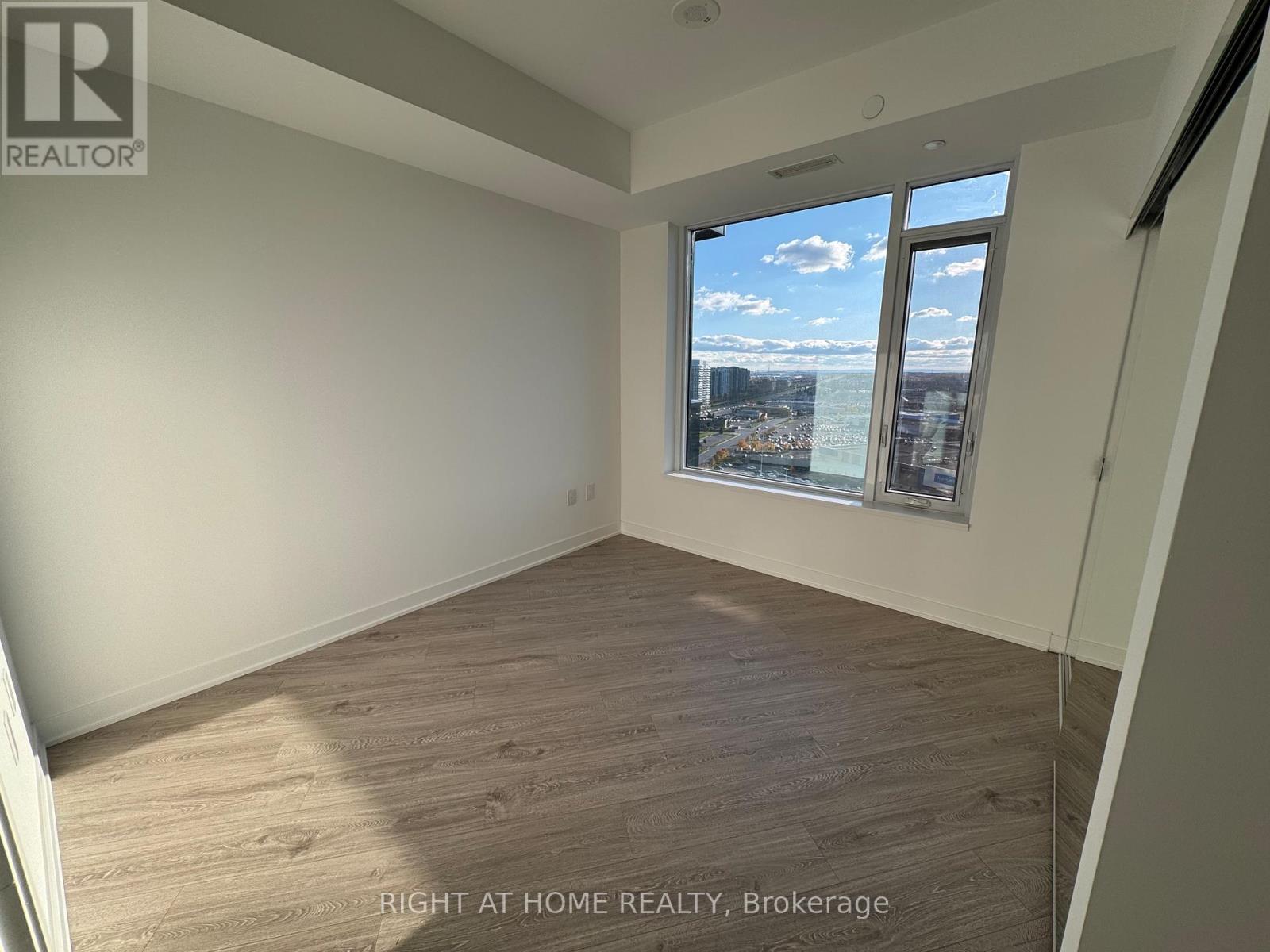 1906 - 2495 Eglinton Avenue W, Mississauga, Ontario  L5M 2T2 - Photo 21 - W12498534