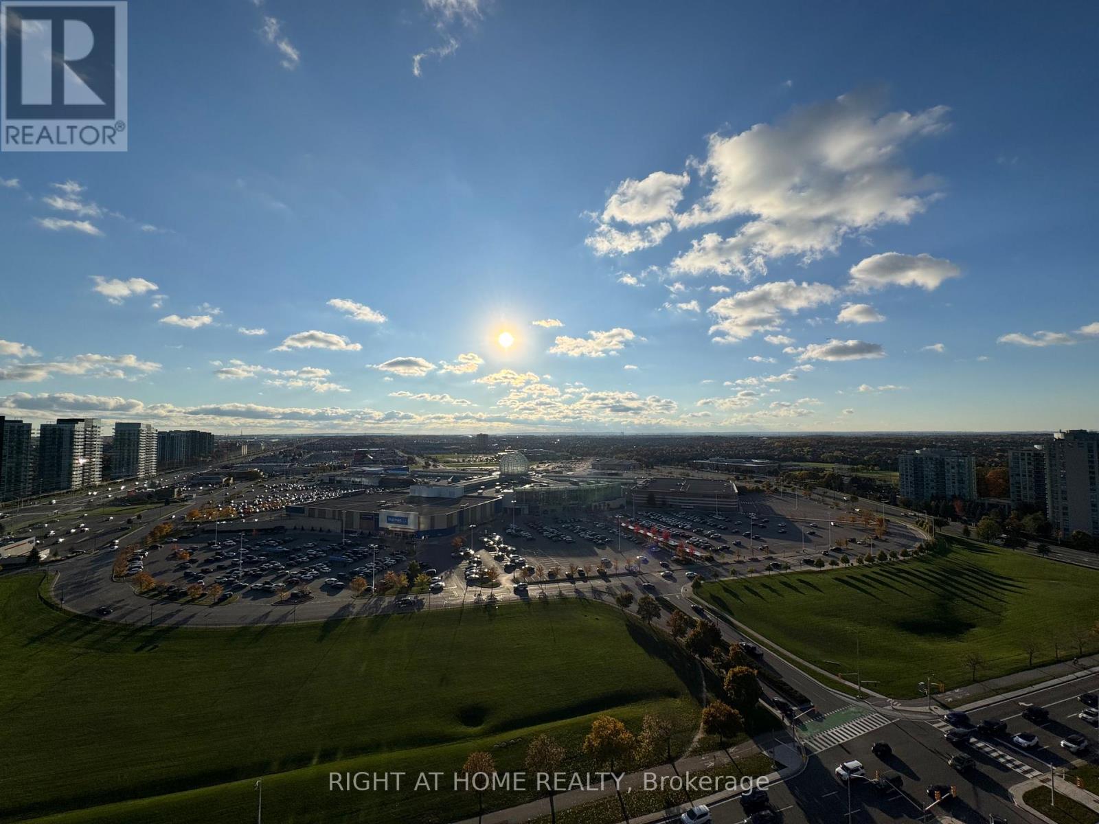 1906 - 2495 Eglinton Avenue W, Mississauga, Ontario  L5M 2T2 - Photo 33 - W12498534