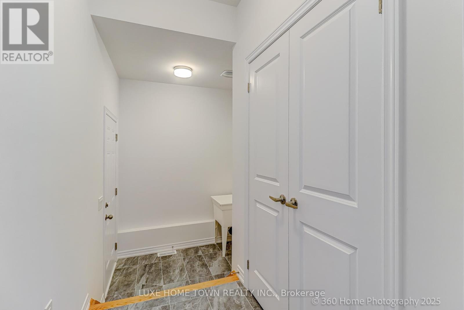 159 Rea Drive, Centre Wellington (Fergus), Ontario  N1M 0J8 - Photo 10 - X12498554