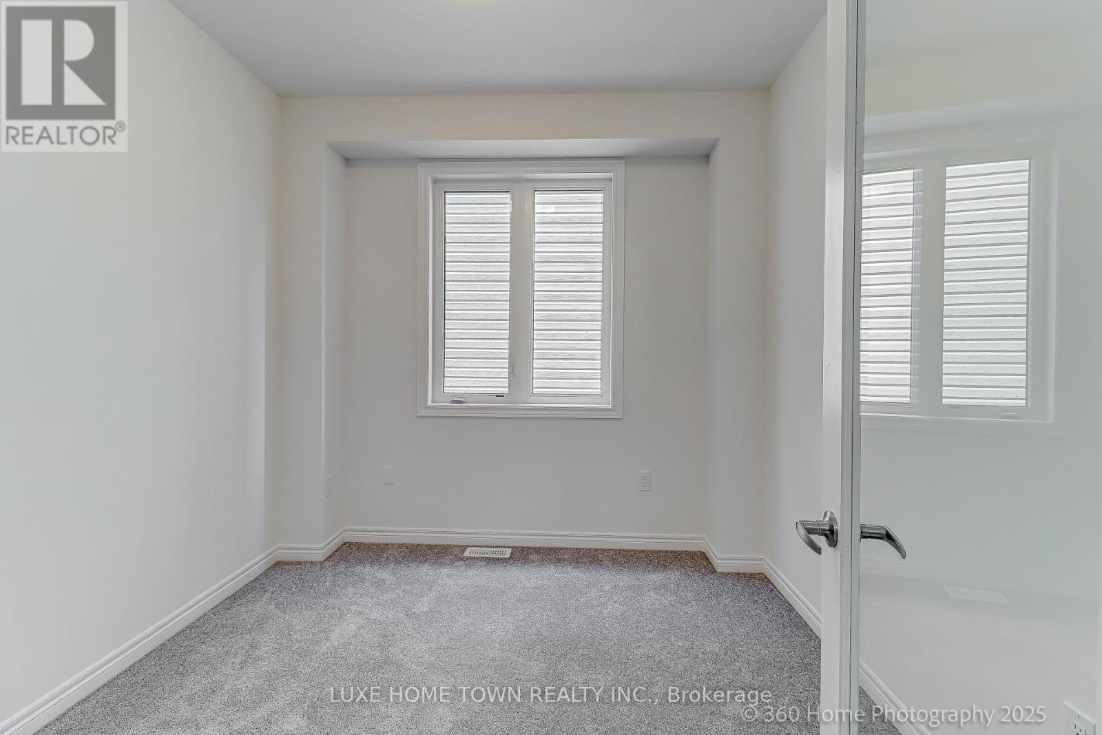 159 Rea Drive, Centre Wellington (Fergus), Ontario  N1M 0J8 - Photo 11 - X12498554