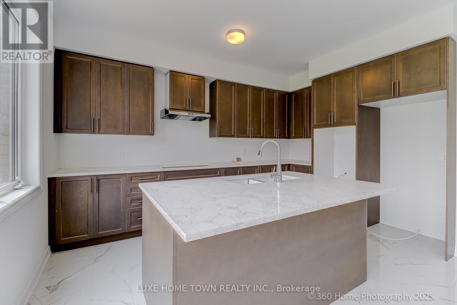 159 Rea Drive, Centre Wellington (Fergus), Ontario  N1M 0J8 - Photo 14 - X12498554