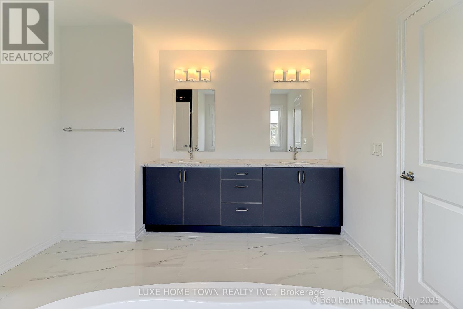 159 Rea Drive, Centre Wellington (Fergus), Ontario  N1M 0J8 - Photo 21 - X12498554