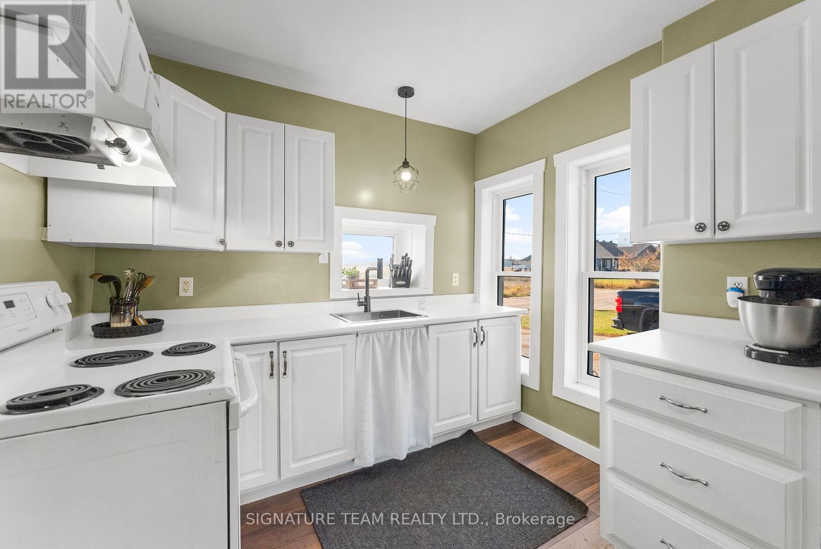 22 Astrolabe Road, Whitewater Region, Ontario  K0J 1K0 - Photo 13 - X12498568