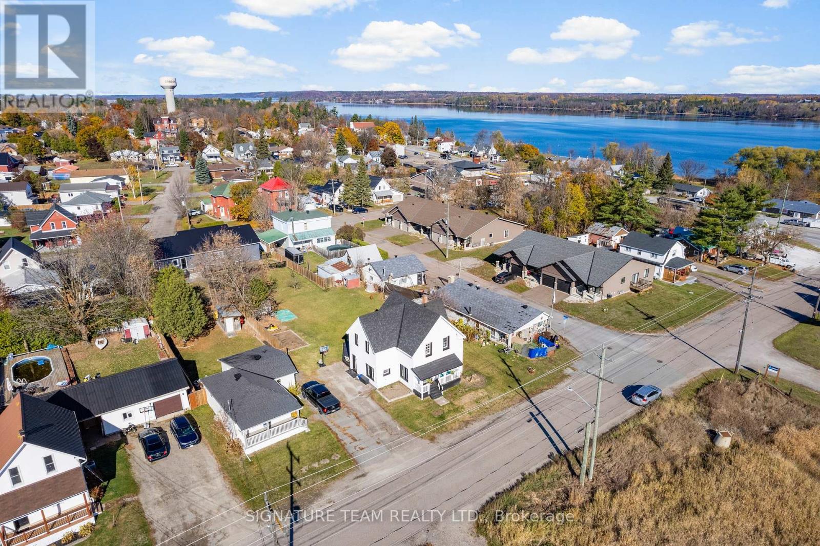 22 Astrolabe Road, Whitewater Region, Ontario  K0J 1K0 - Photo 3 - X12498568