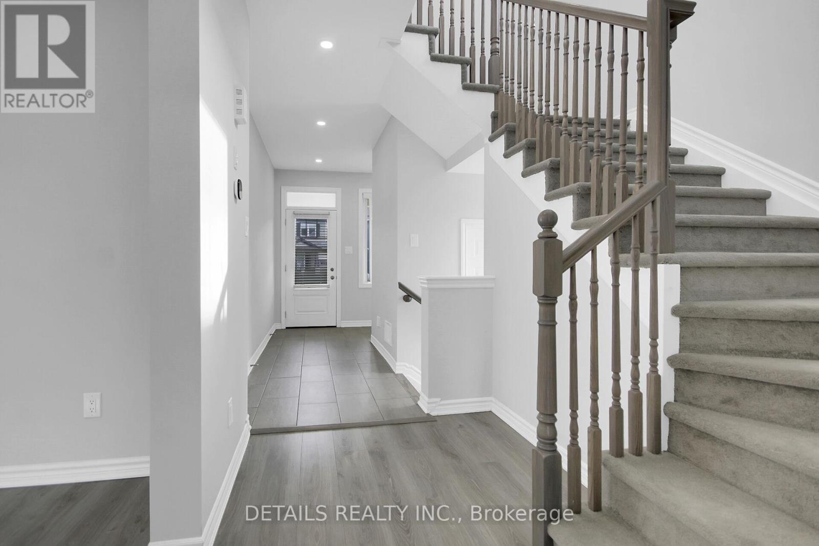 116 Unity Place, Ottawa, Ontario  K2S 2Y8 - Photo 5 - X12498600