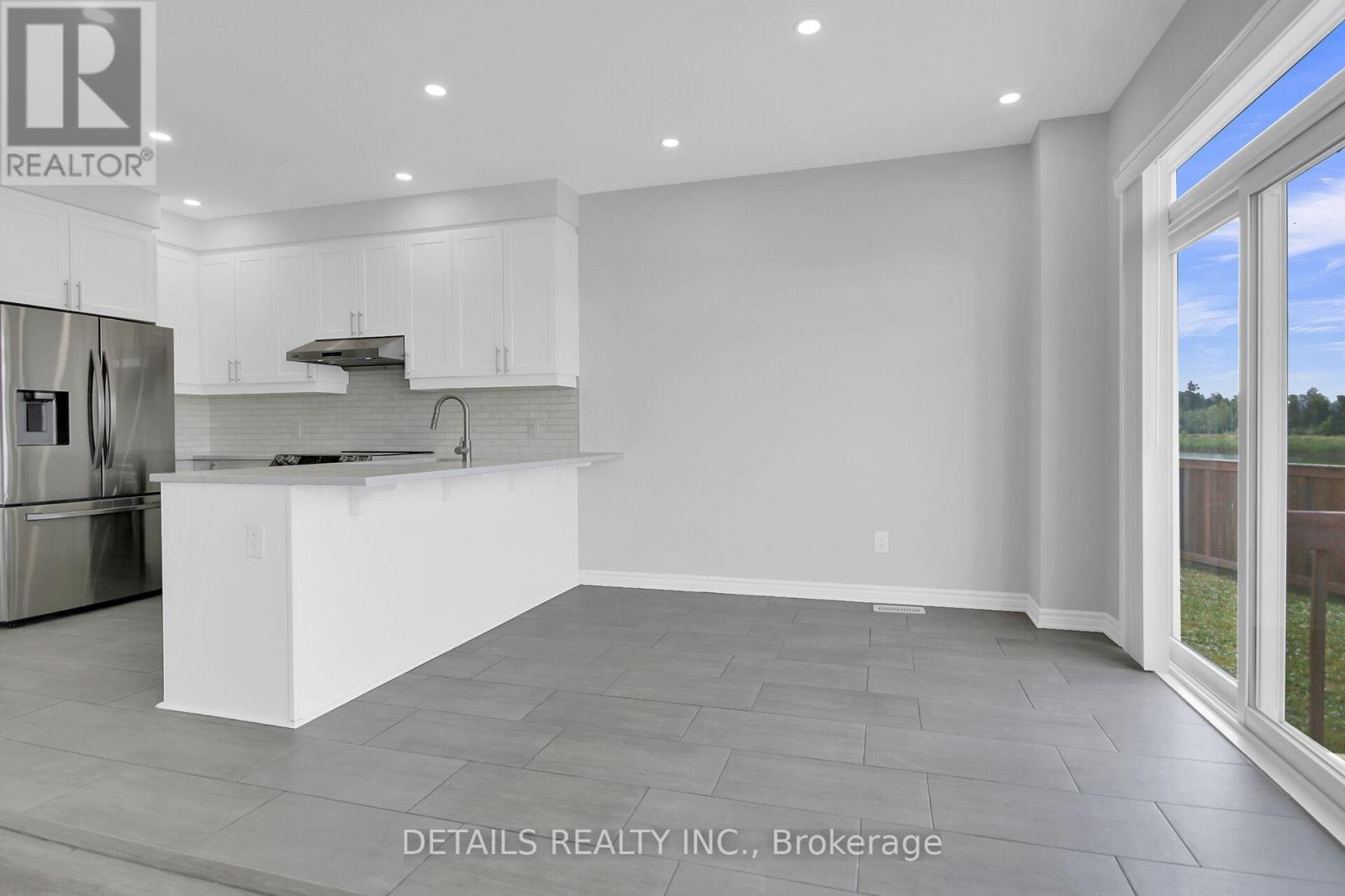 116 Unity Place, Ottawa, Ontario  K2S 2Y8 - Photo 9 - X12498600