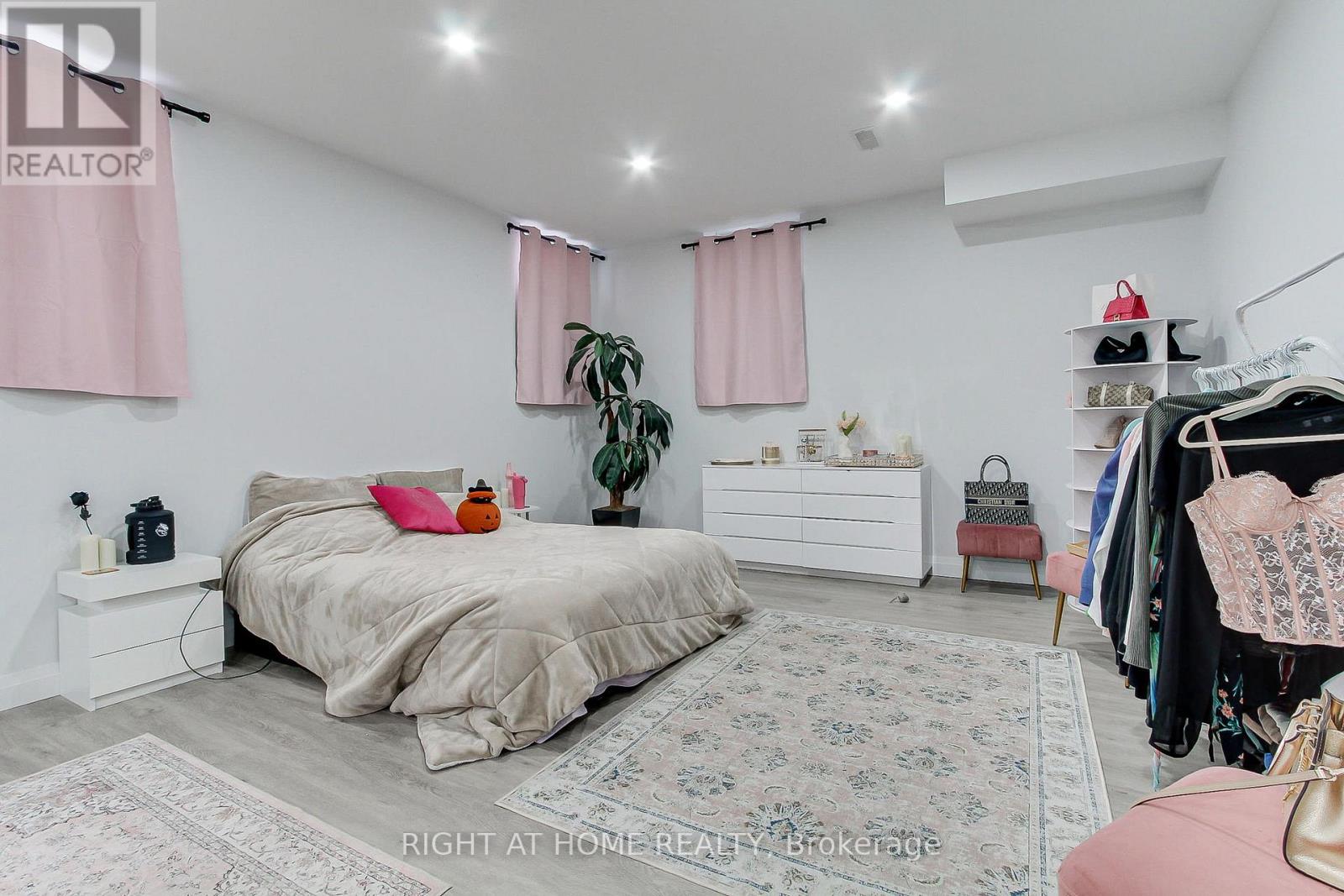 9 Backhouse Drive, Richmond Hill, Ontario  L4E 1M8 - Photo 45 - N12498562