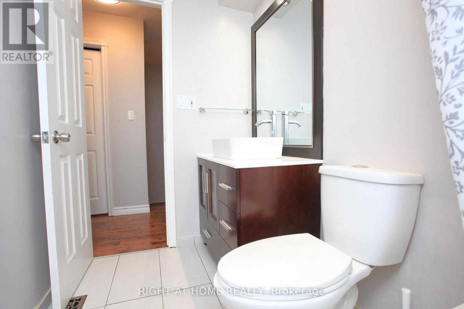 38 - 38 The Carriage Way, Markham, Ontario  L3T 4V1 - Photo 15 - N12498602