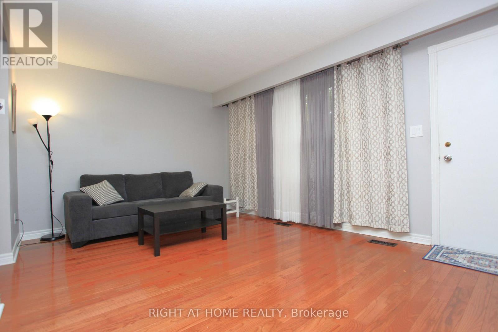 38 - 38 The Carriage Way, Markham, Ontario  L3T 4V1 - Photo 7 - N12498602