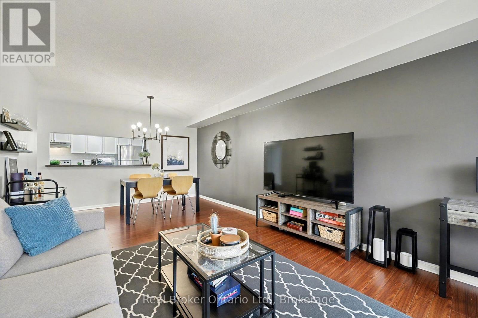 309 - 101 Subway Crescent, Toronto (Islington-City Centre West), Ontario  M9B 6K4 - Photo 6 - W12498612