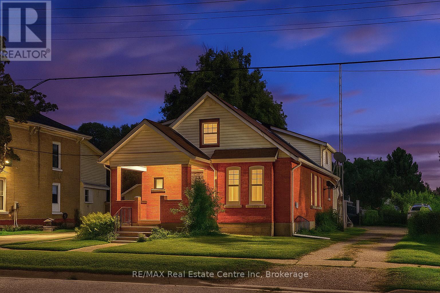 141 KING STREET, Brant, Ontario